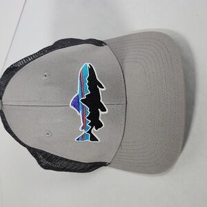 Patagonia Fitz Roy Trout Fish Logo Trucker Hat Snapback Cap Gray Meshback